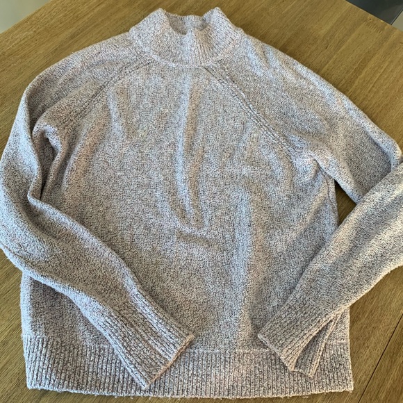 Woman’s Abercrombie sweater - Picture 1 of 2